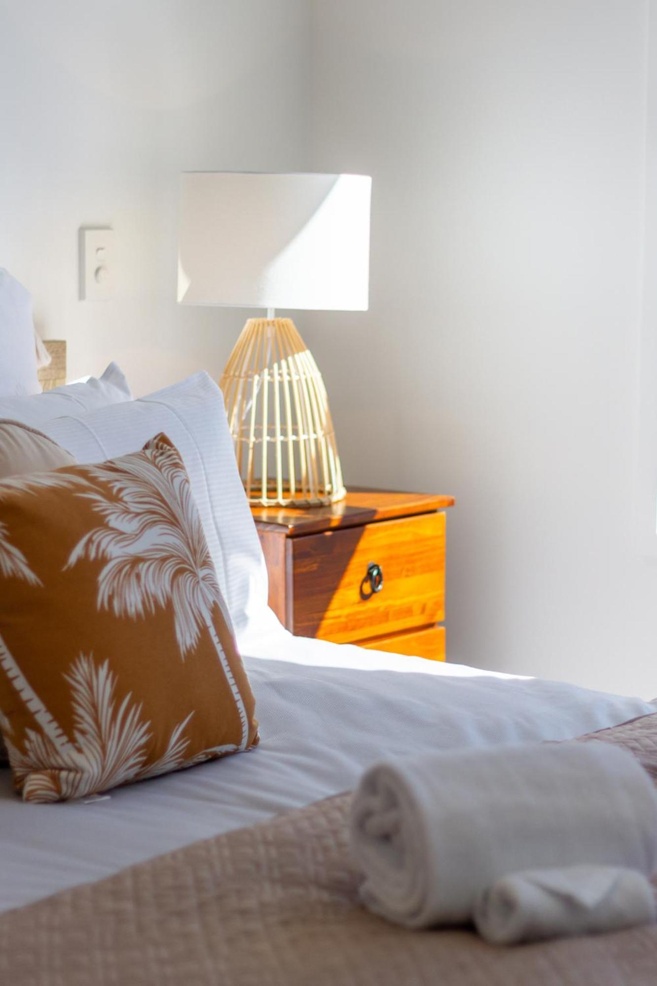 Central Escape On Cashel Street 2 Bed 2 Bath كريستتشيرش المظهر الخارجي الصورة