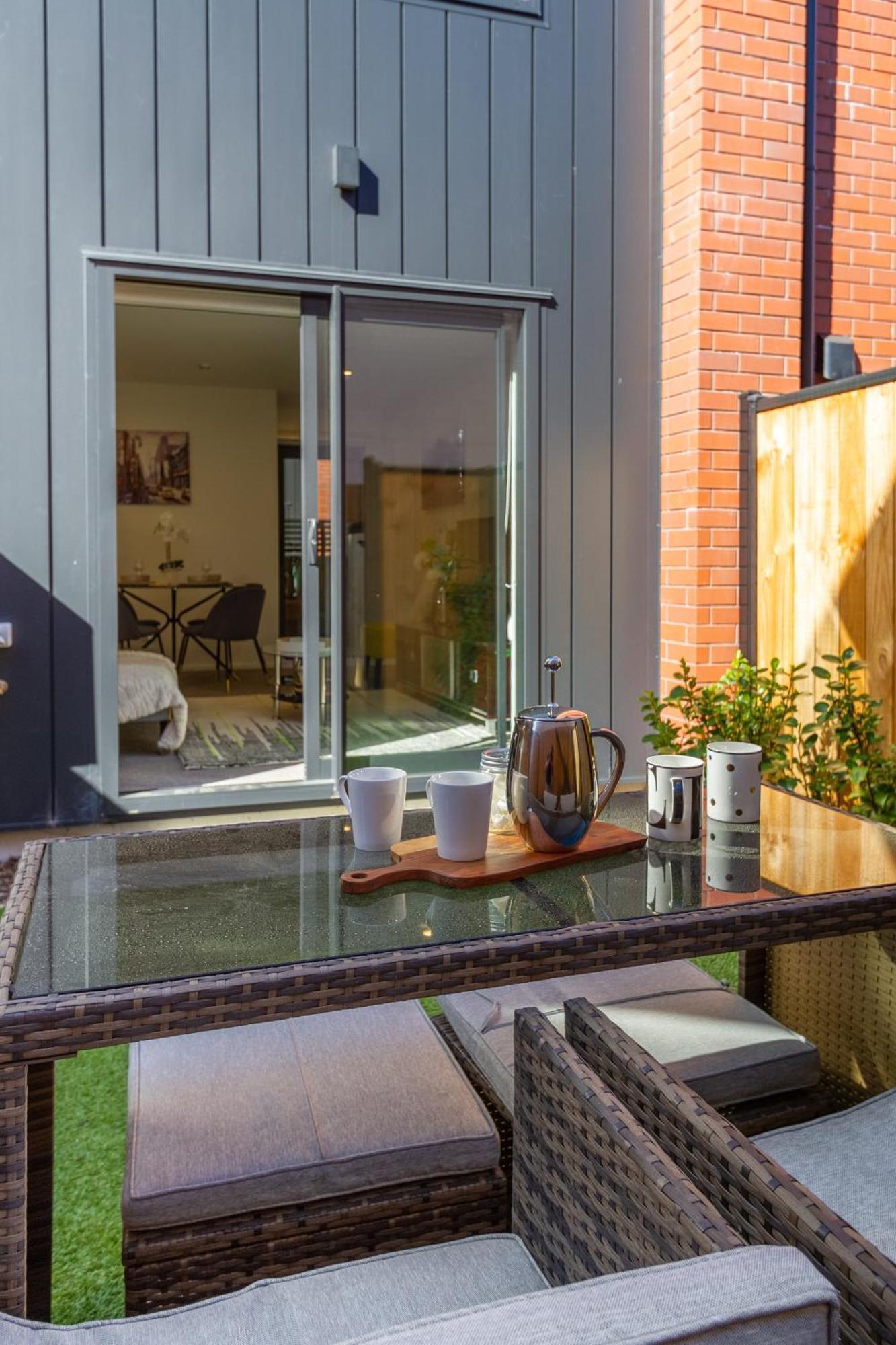 Central Escape On Cashel Street 2 Bed 2 Bath كريستتشيرش المظهر الخارجي الصورة